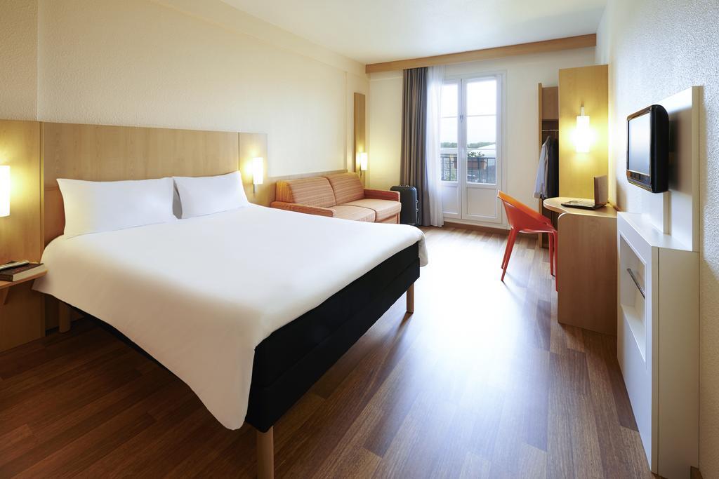 Ibis Strasbourg Centre Petite France Estrasburgo Quarto foto