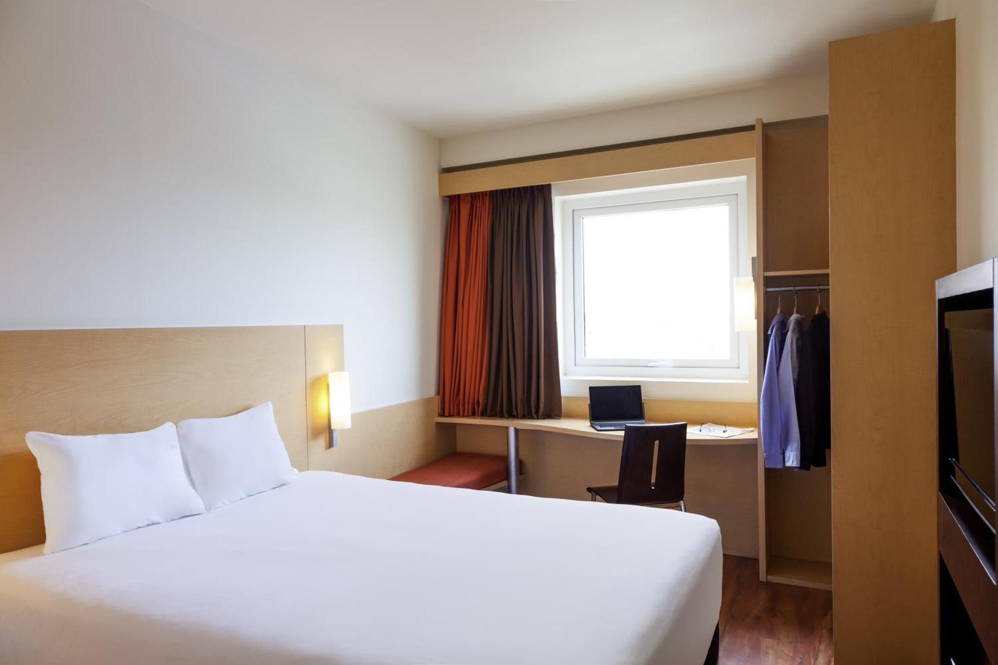 Ibis Strasbourg Centre Petite France Estrasburgo Quarto foto